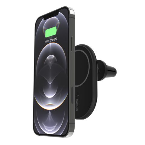 Giá đỡ iPhone cho xe hơi BoostCharge, sạc không dây Magnetic 10W (không kèm sạc)