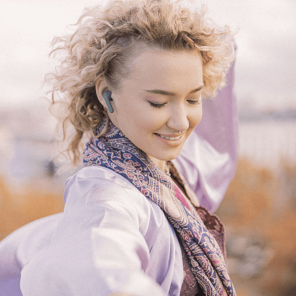 Tai nghe Bluetooth 5.3 TWS không dây Defunc True Audio thời gian nghe 30H, chuẩn IPX4, có app custom, bảo hành 1 năm