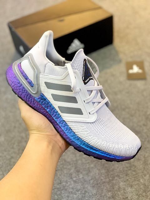  EG1369 - Ultraboost 2020 