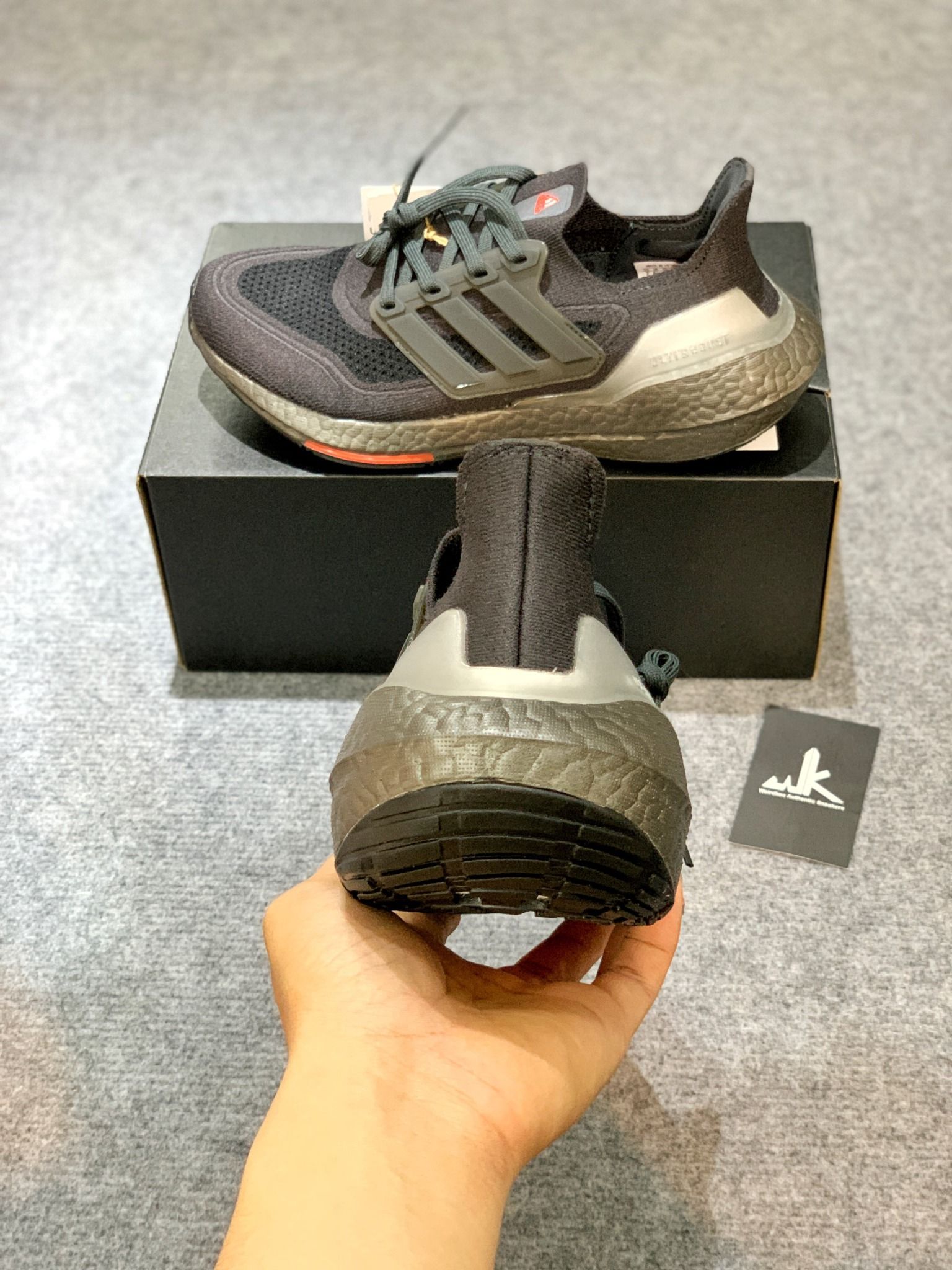  FY3952 Ultraboost 21 Carbon Solar Red 