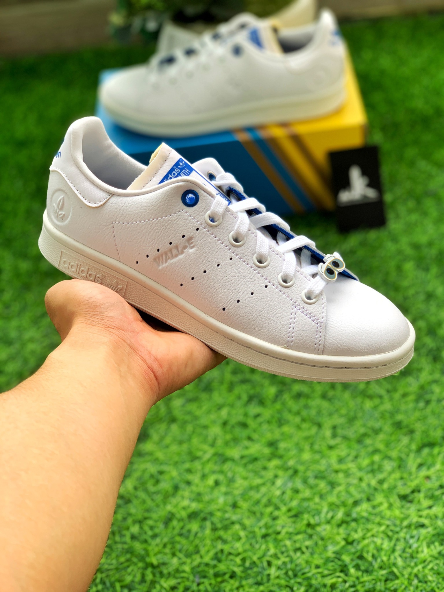 GZ5992 Stan Smith Disney WALL-E and Eve – Weirdkos Sneakers