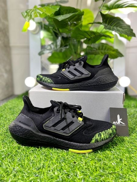  GX5915 Ultraboost 22 Black Solar Yellow 