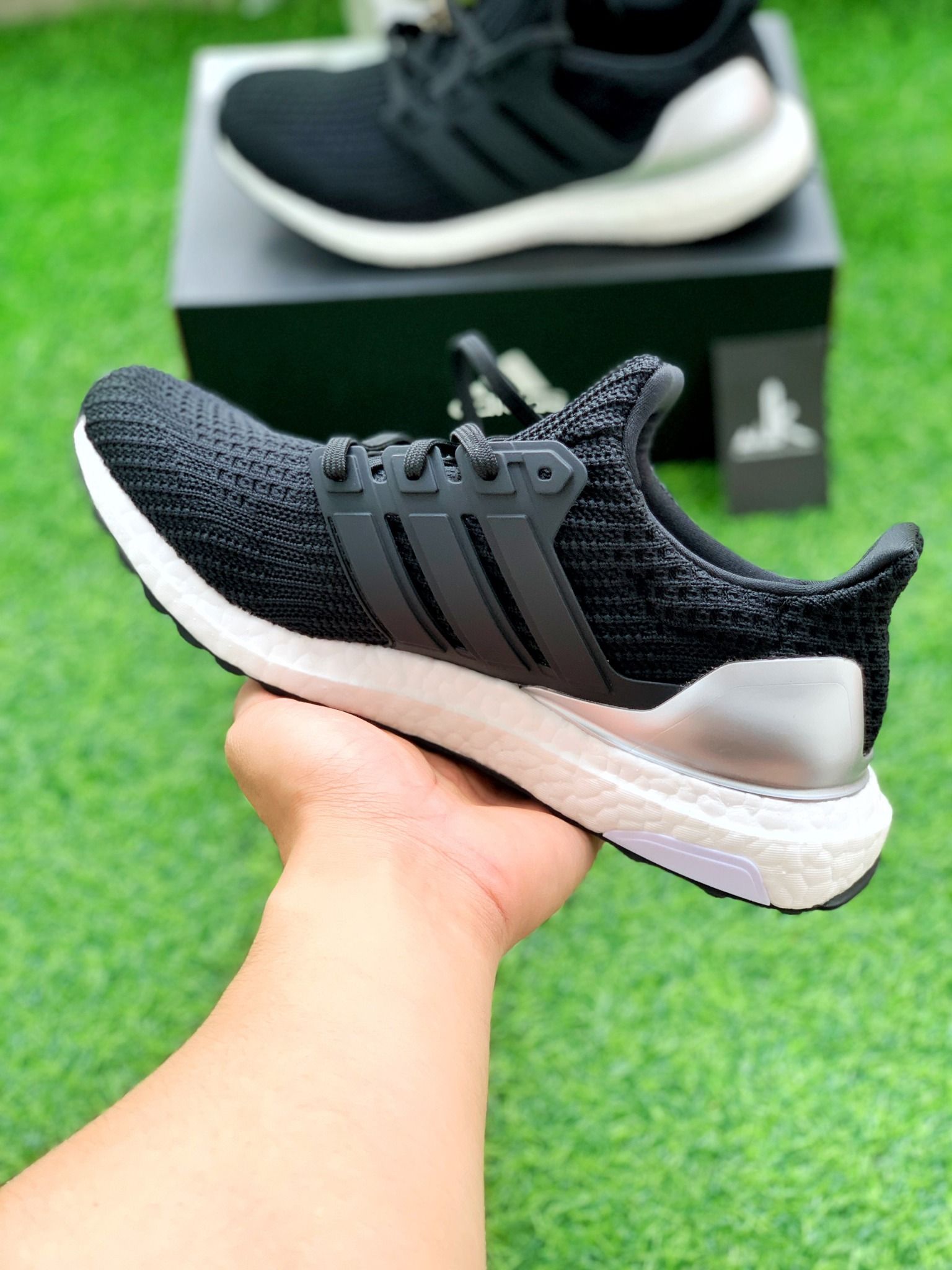  FZ4008 Ultraboost 4.0 DNA Black Silver Metallic 