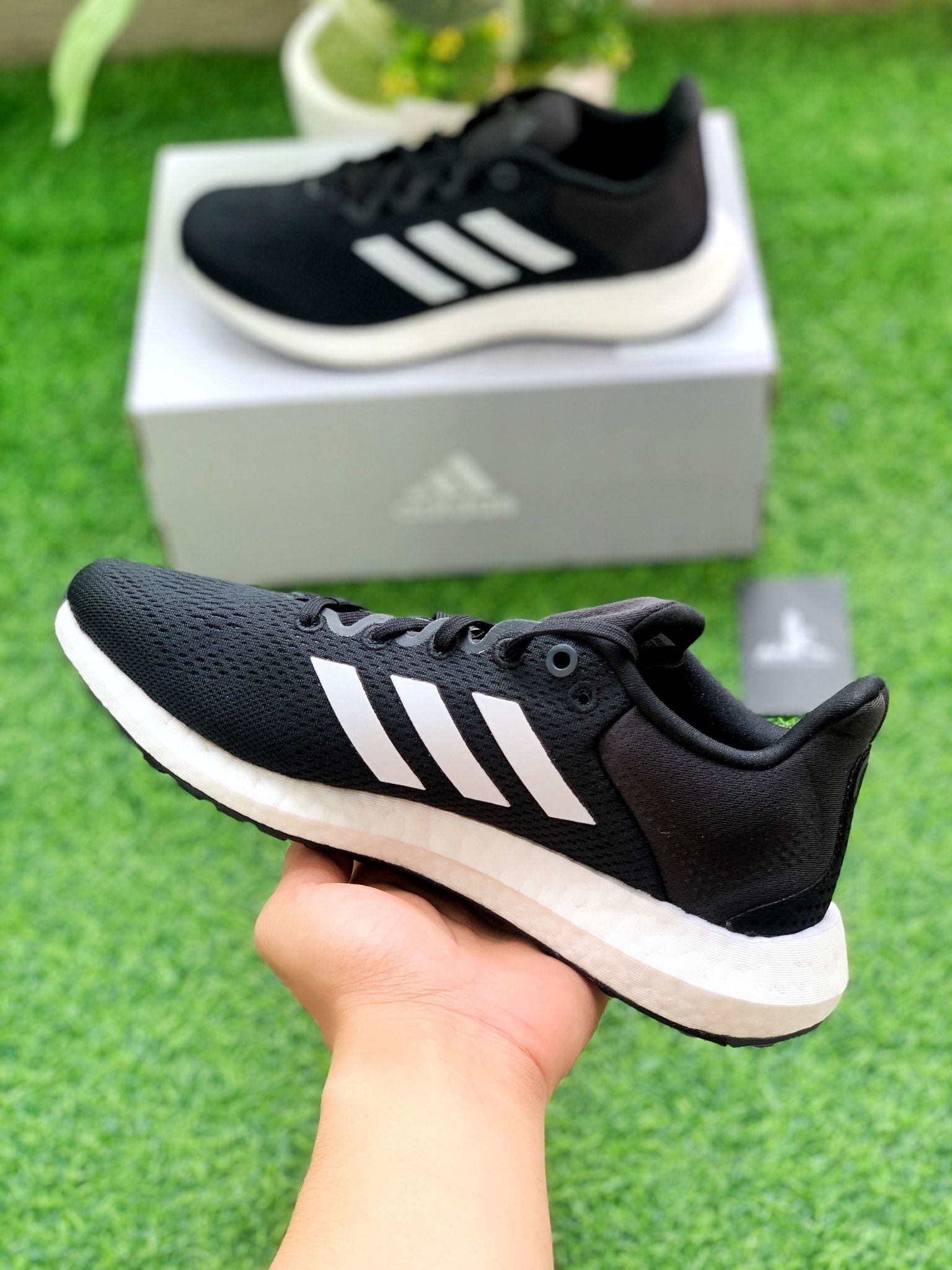  GW4832 PureBoost 21 Black White 