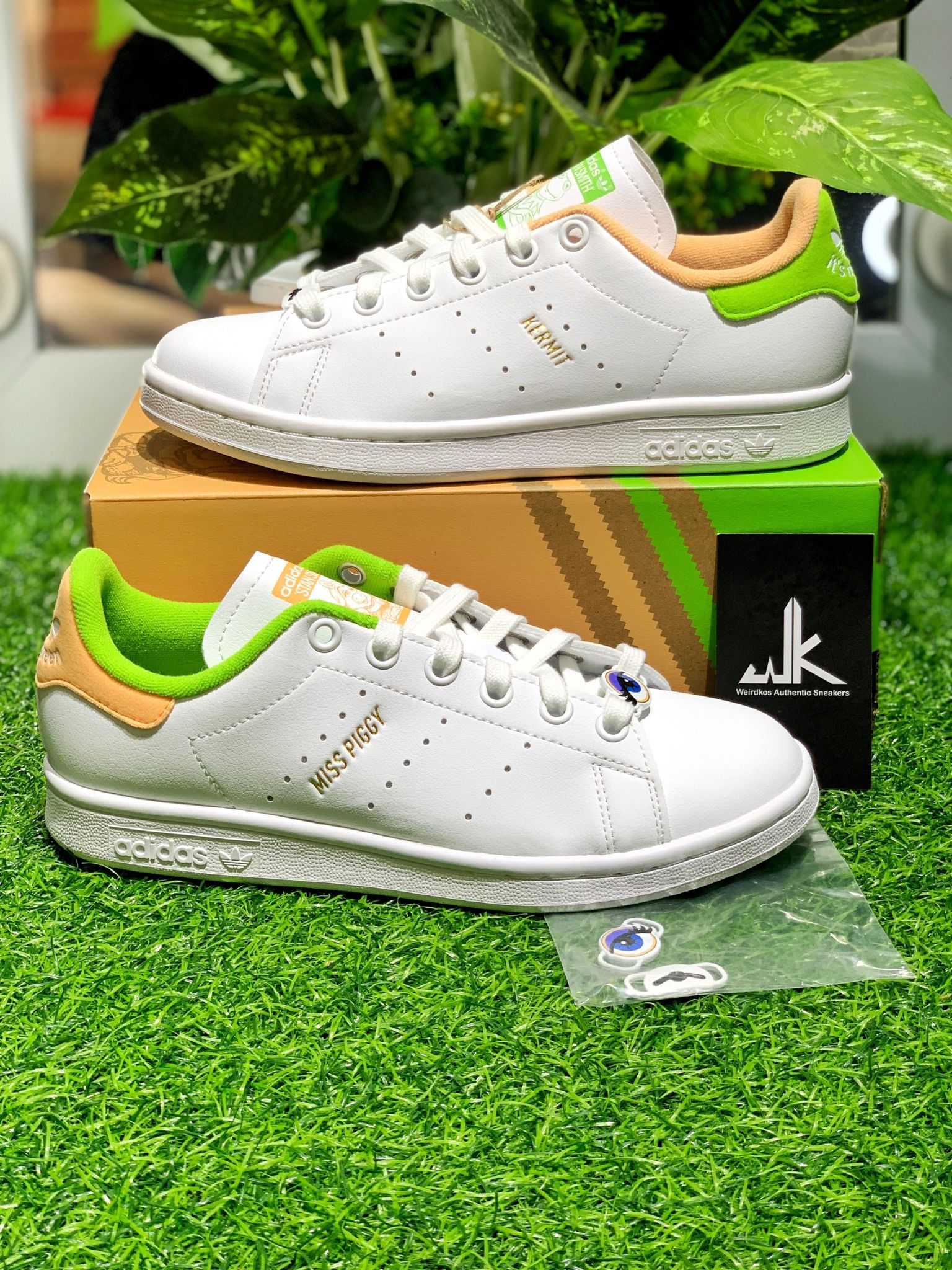  GZ5863 Stan Smith x Disney Miss Piggy & Kermit 