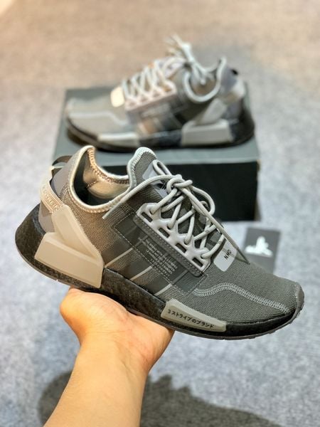  GX0541 NMD_R1 V2 Grey 