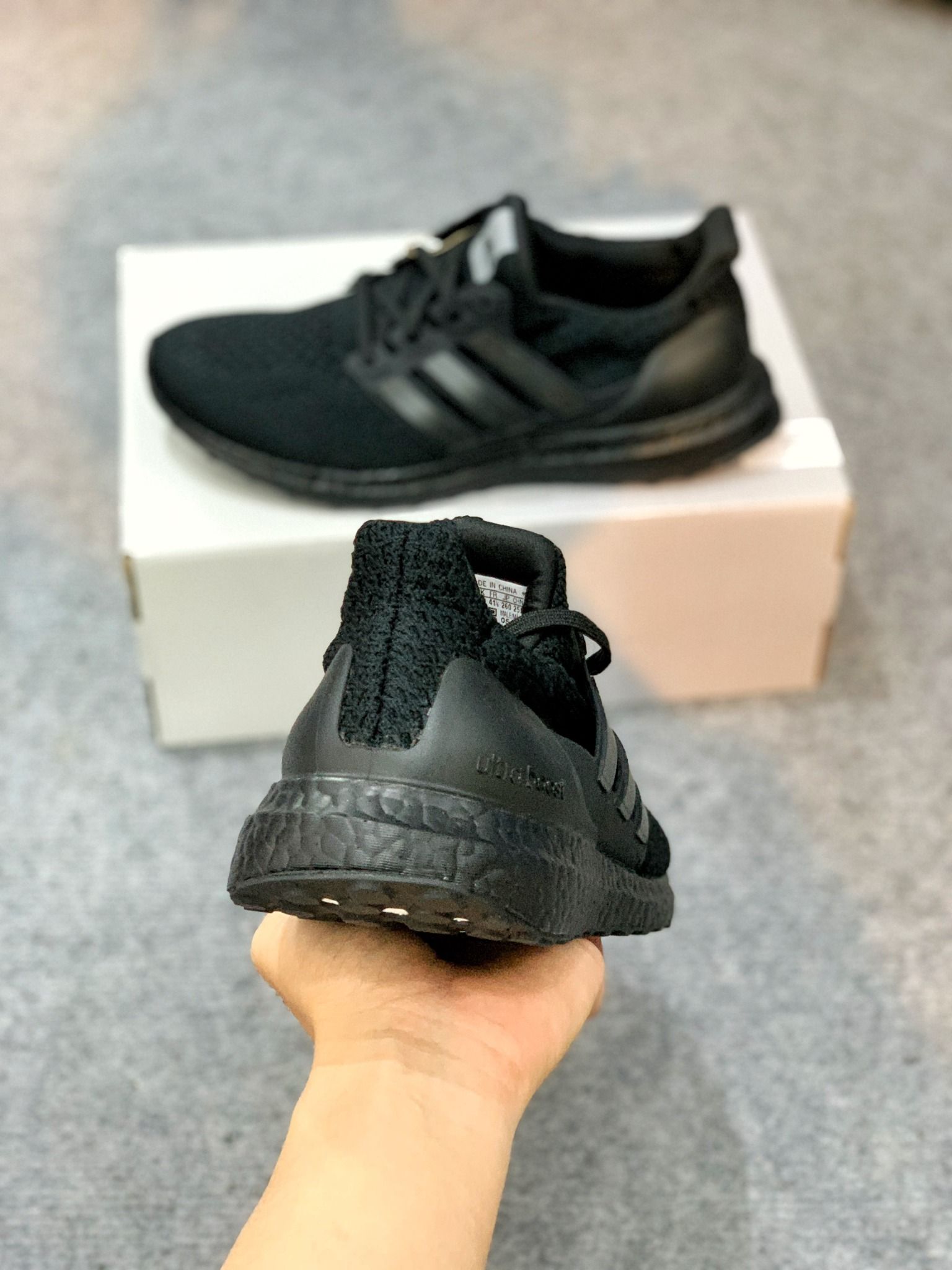  GV8745 Ultraboost 5.0 DNA Triple Black 