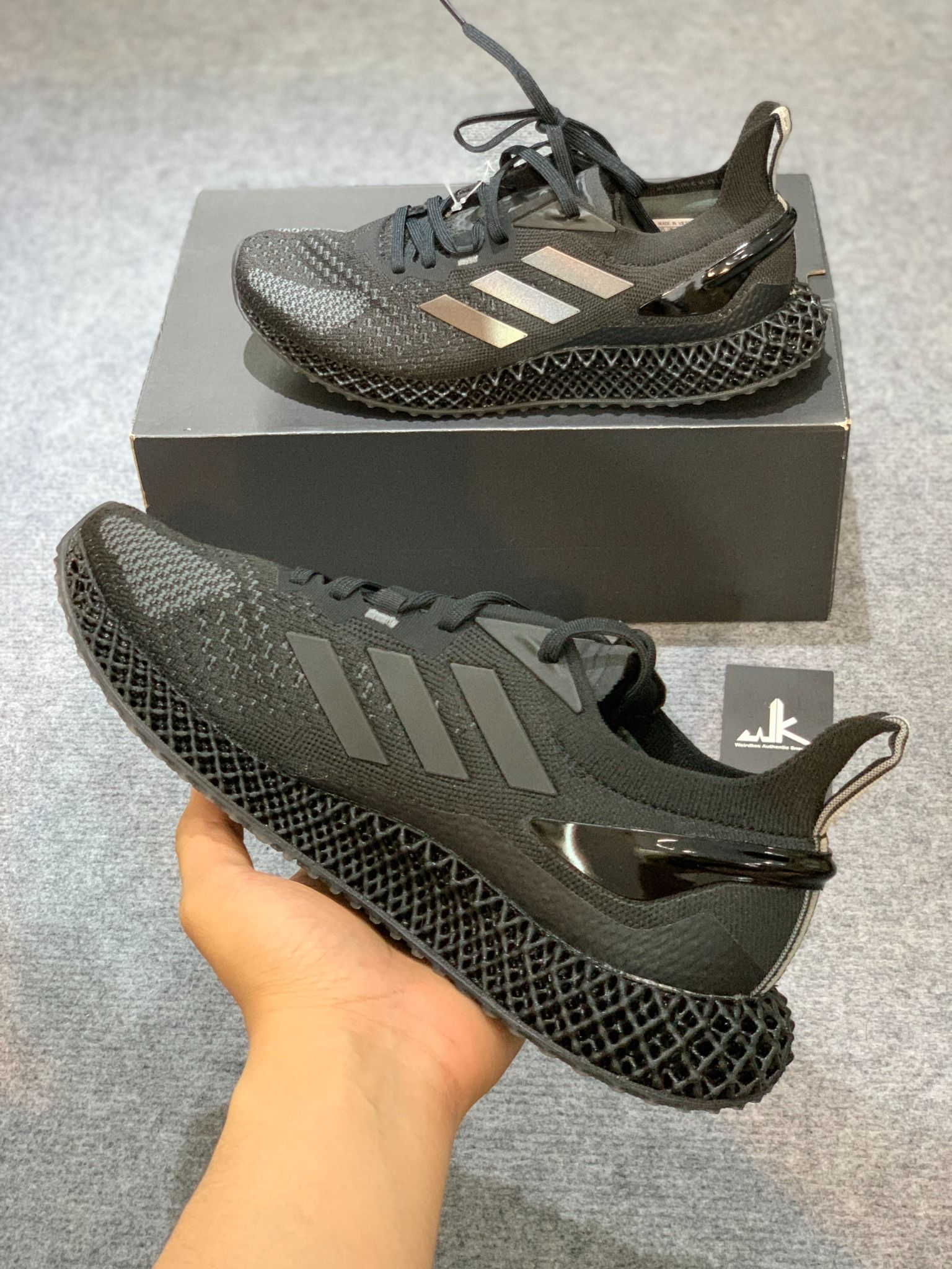  FW7090 X90004D Primeknit Triple Black 