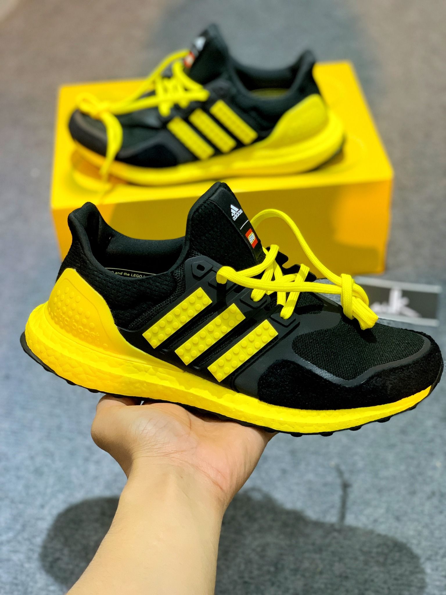  H67953 Ultraboost DNA X LEGO Color Pack Yellow 