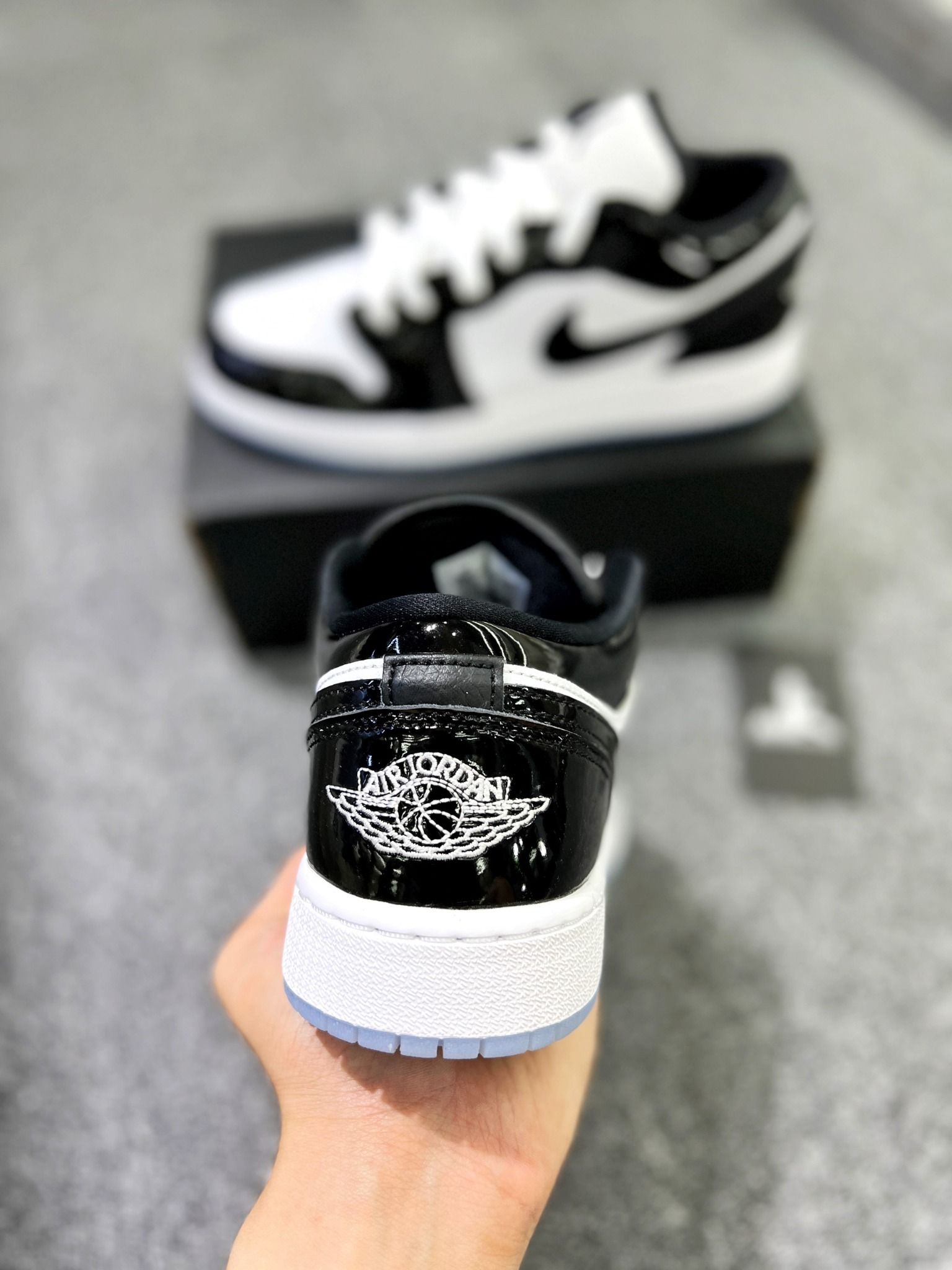  DV1309-100 Jordan 1 Low Dark Concord 