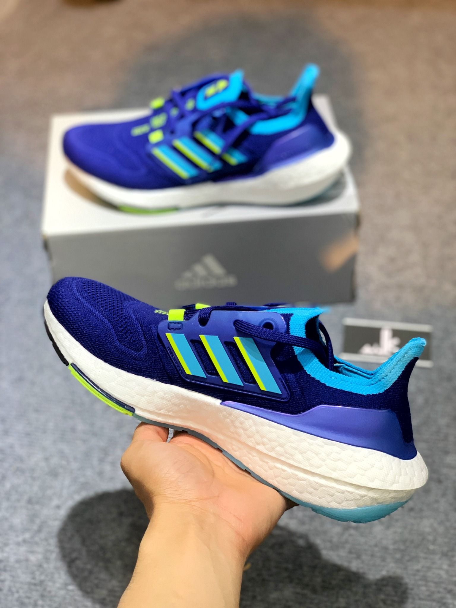  GX9333 Ultraboost 22 Legacy Indigo Solar Yellow 