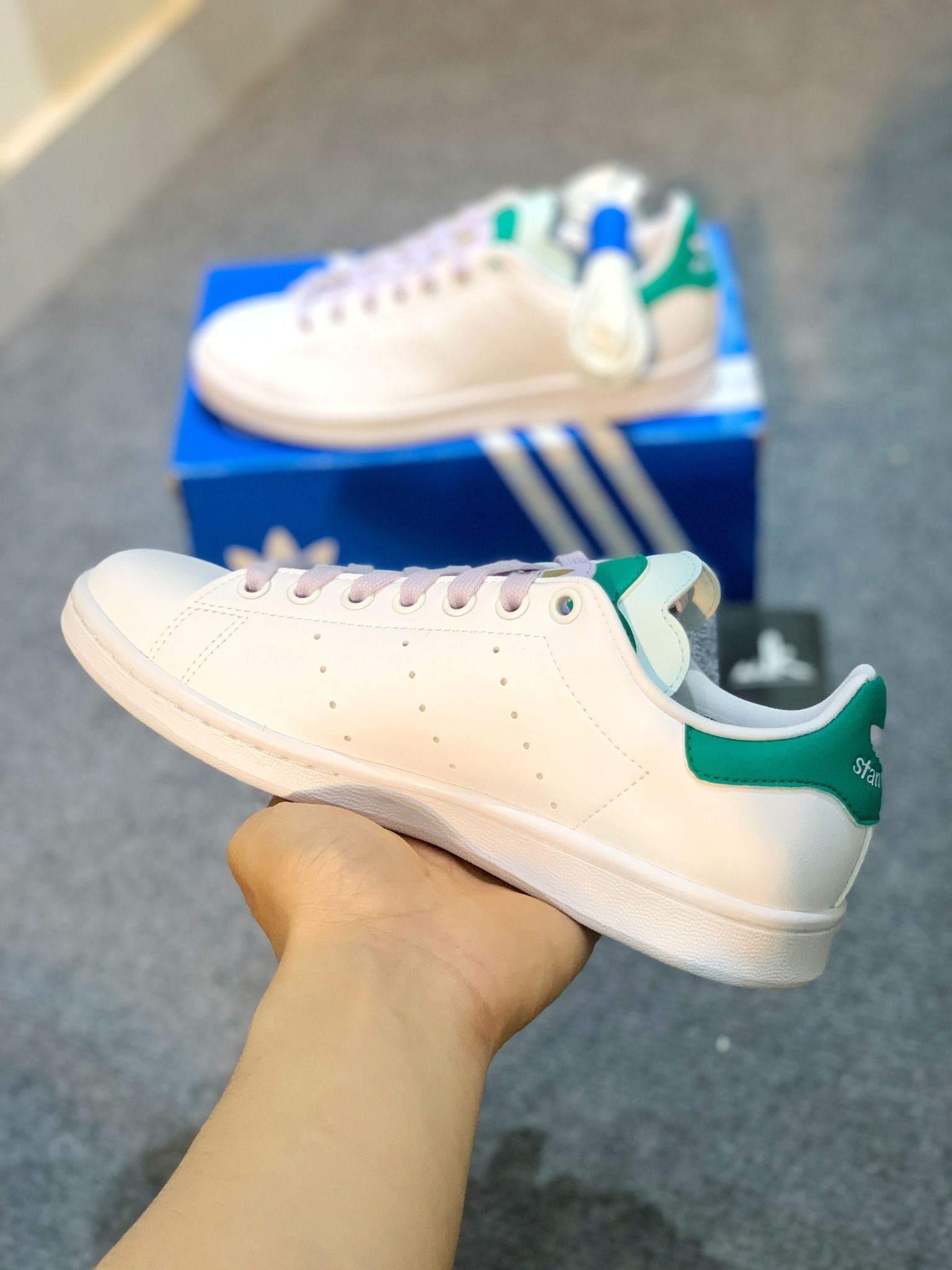  H03942 Stan Smith White Halo Mint 