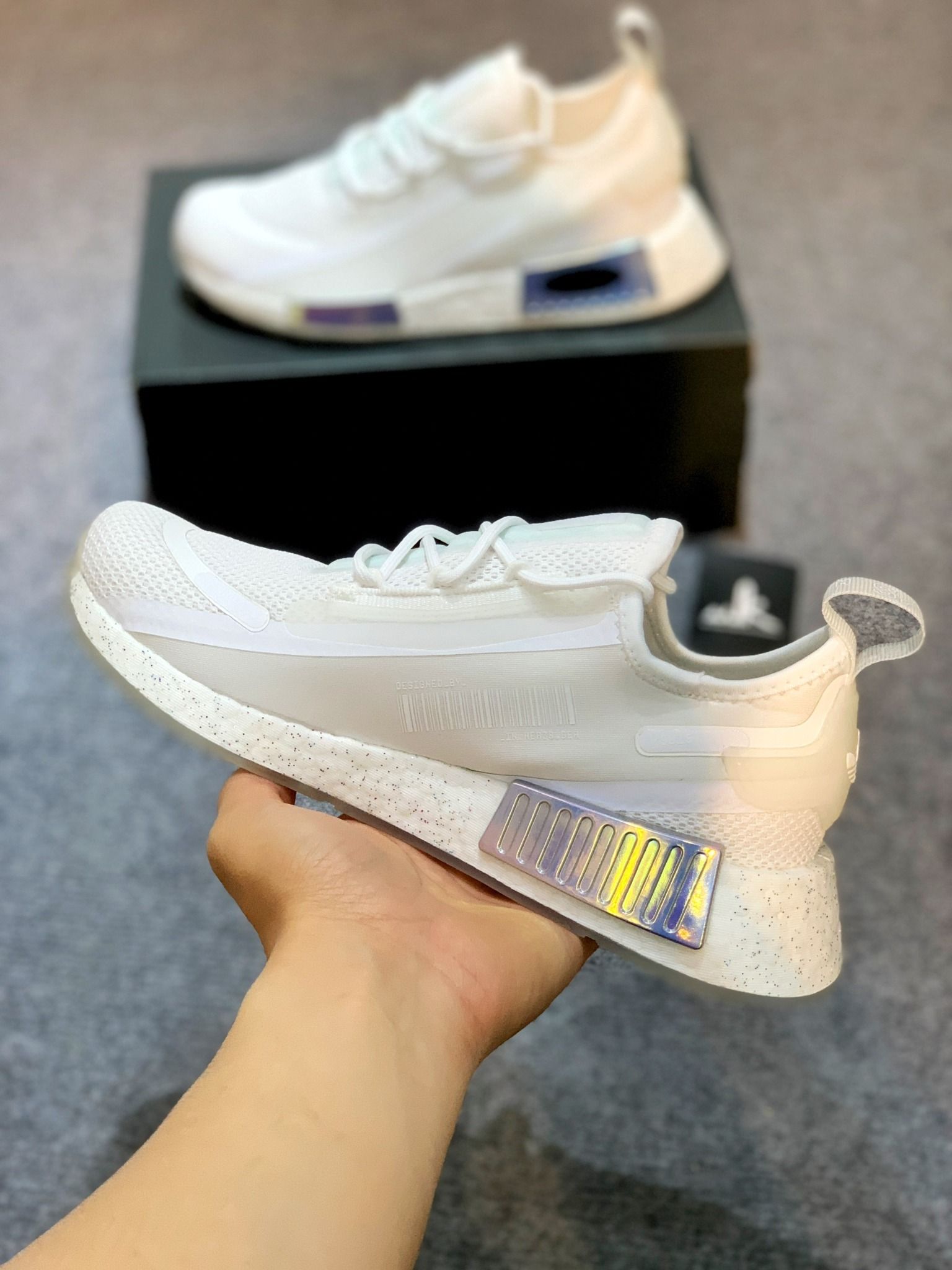  GZ9289 NMD R1 Spectoo White Iridescent 