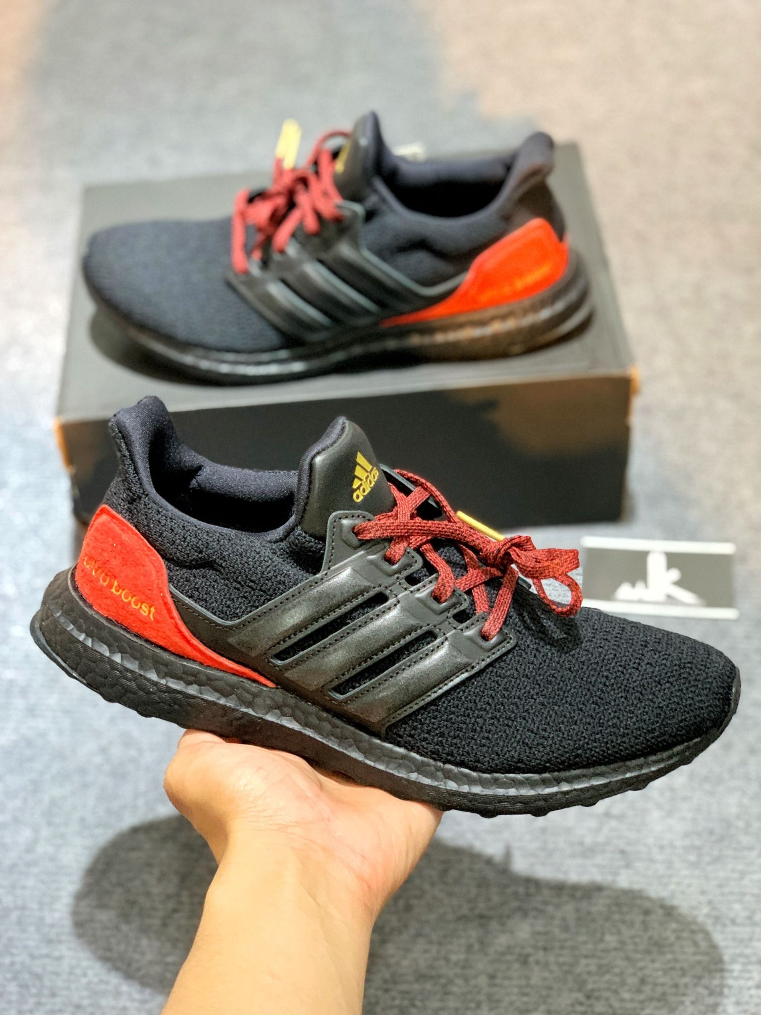  FW4899 Ultraboost DNA Black Red 