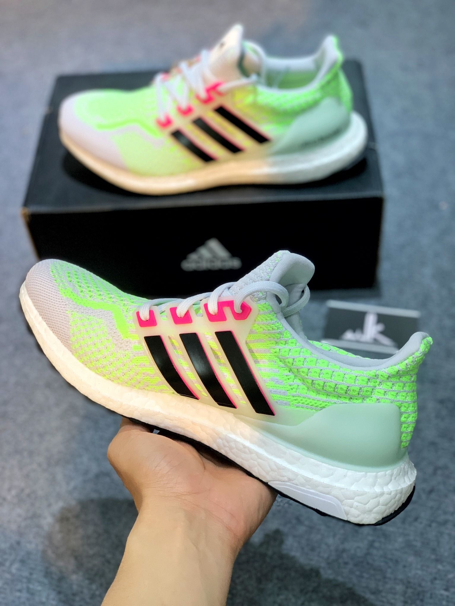  G58755 Ultraboost 5.0 DNA Dash Grey Signal Green 