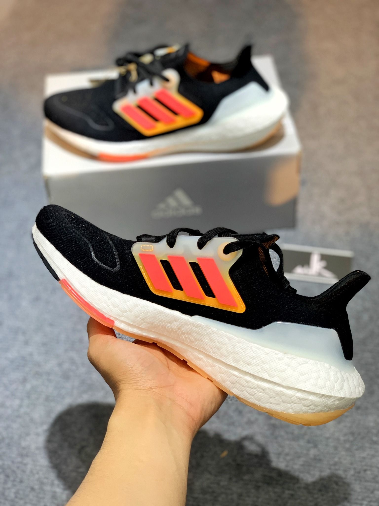  GX5464 Ultraboost 22 Black Turbo Orange 