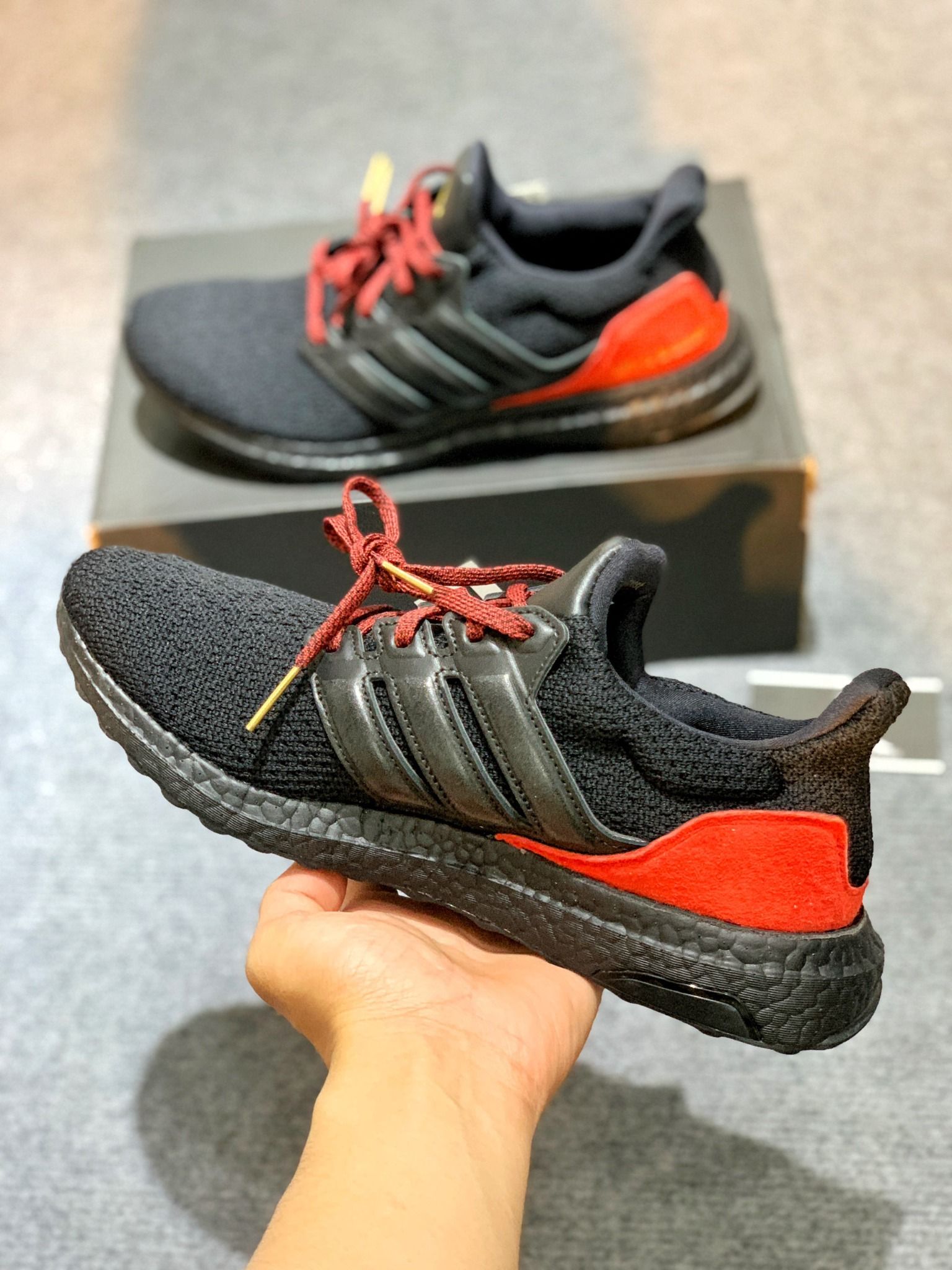  FW4899 Ultraboost DNA Black Red 