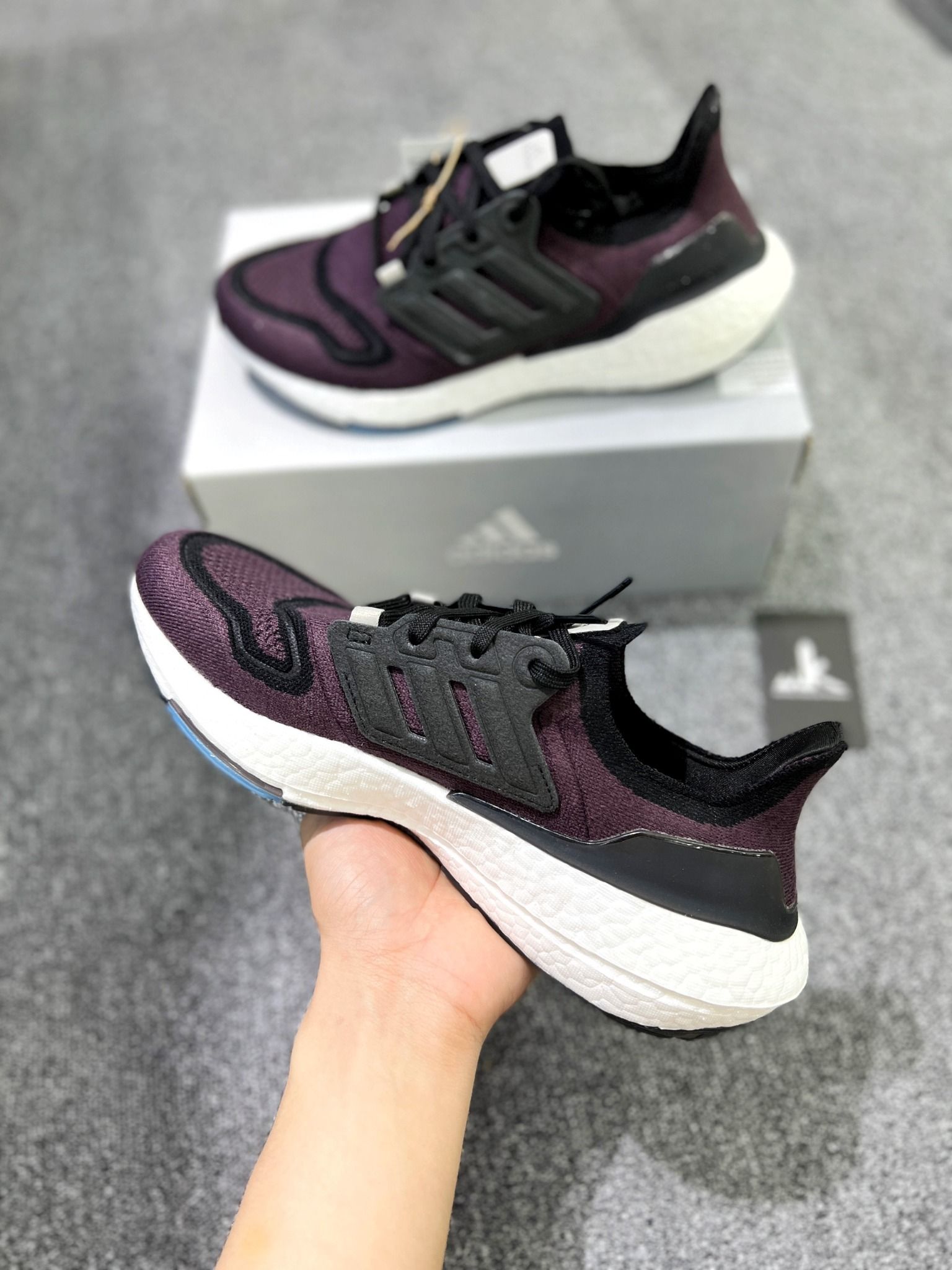  GY7289 Ultraboost 22 Shadow Maroon 