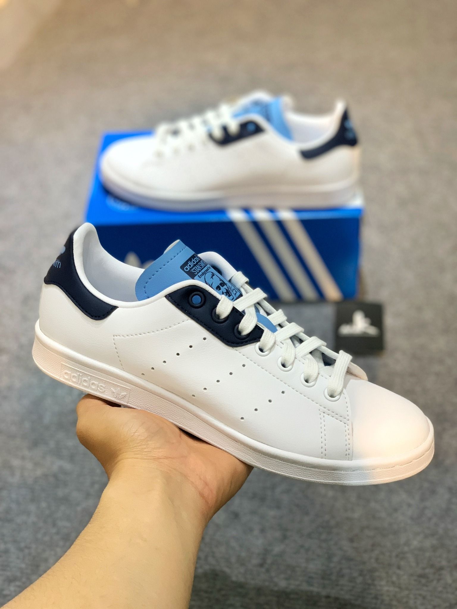  H00332 Stan Smith White Collegiate Navy 