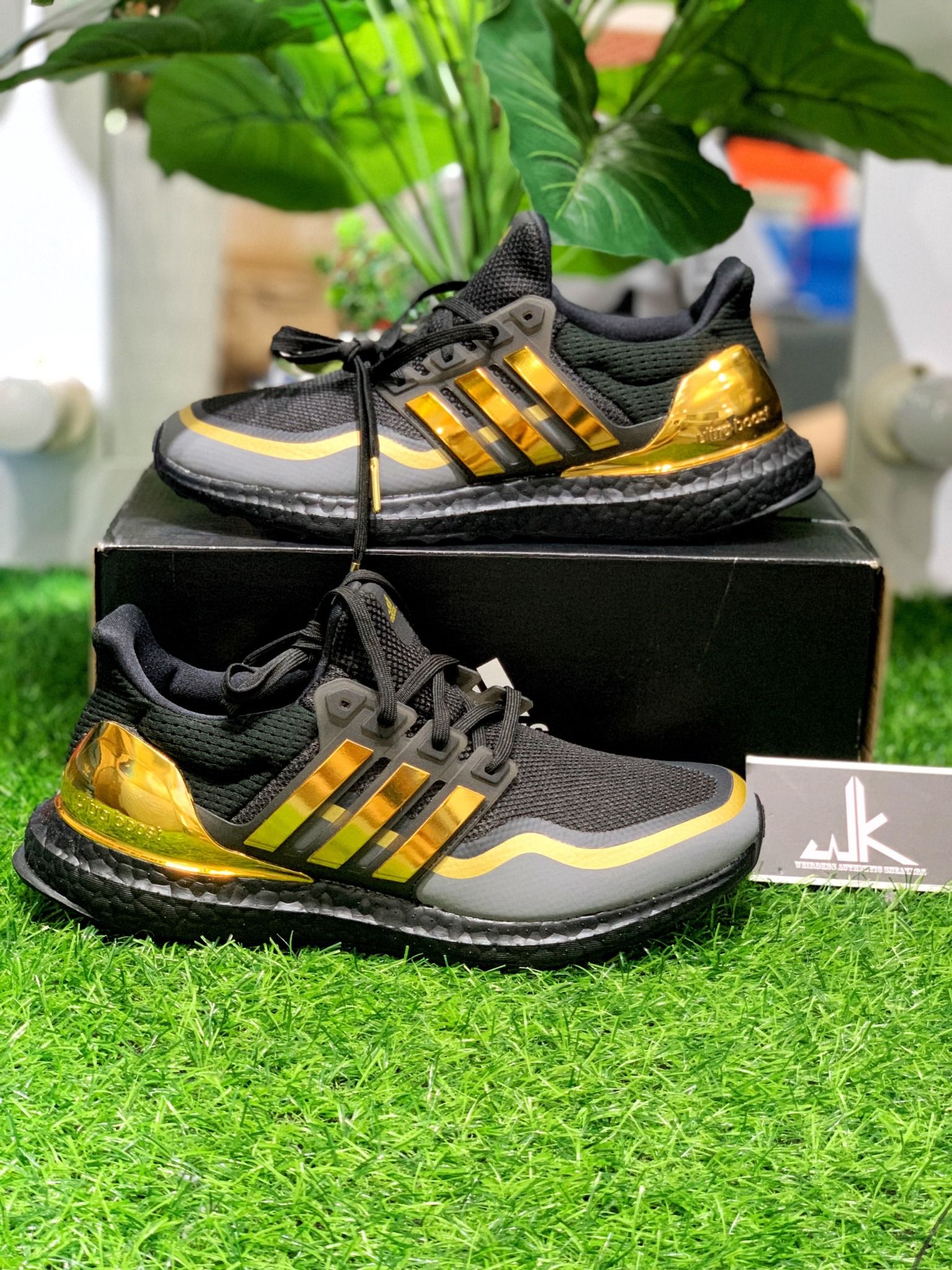  EG8102 Ultraboost MTL Metallic Gold 