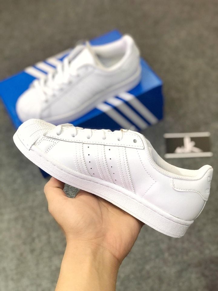  B23641 SuperStar All White 