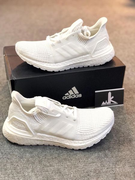  G54008 - Ultraboost 19 Triple White 