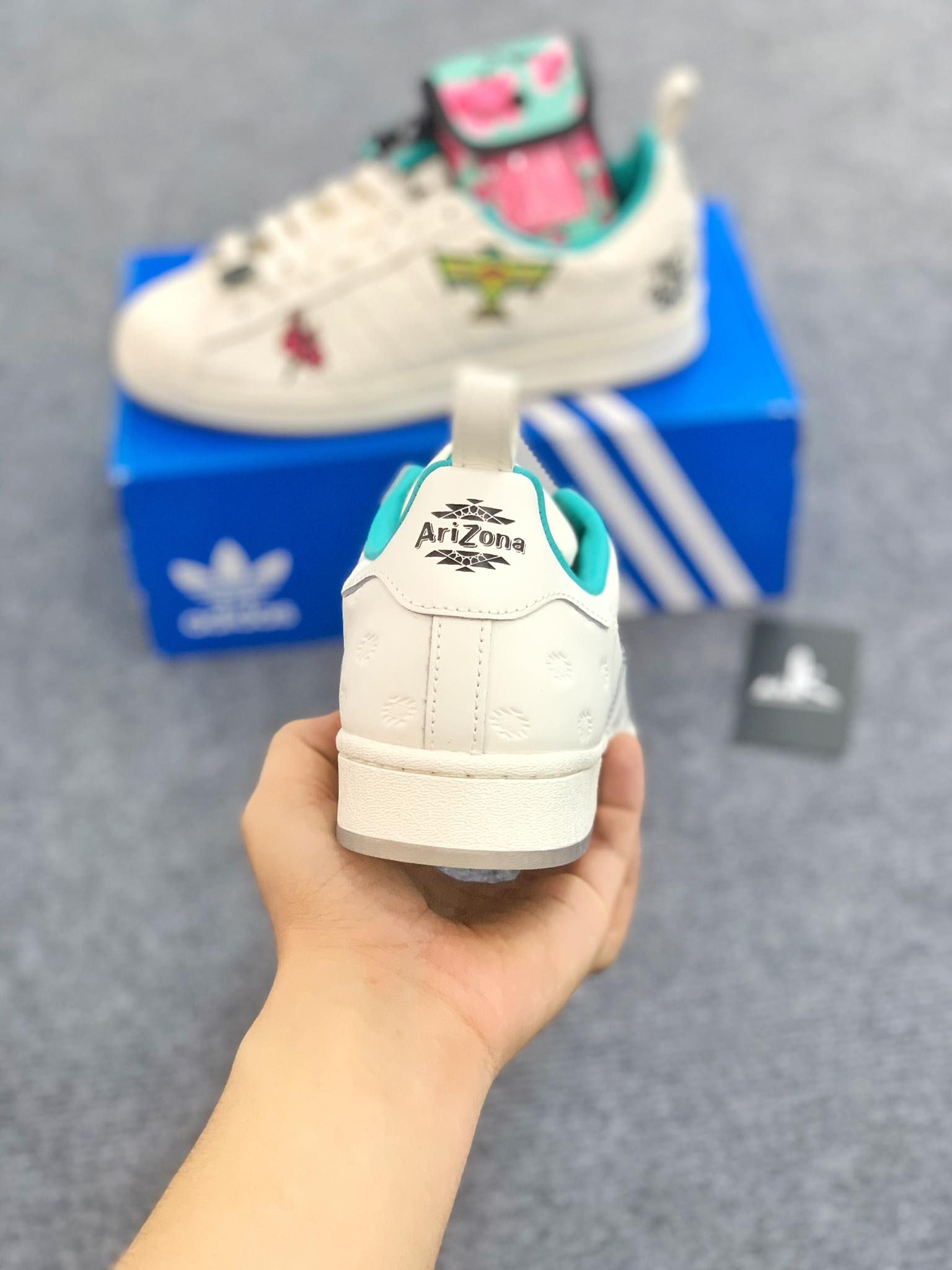  GZ2874 Superstar Arizona White 