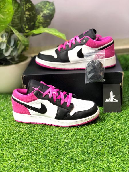 CK3022-005 Jordan 1 Low Black Active Fuchsia – Weirdkos Sneakers