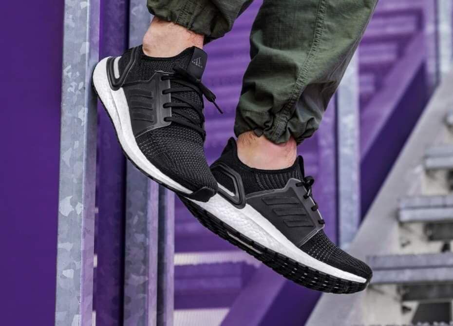 adidas ultraboost 19 core black