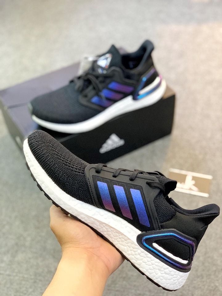  EG0692 - Ultraboost 2020 