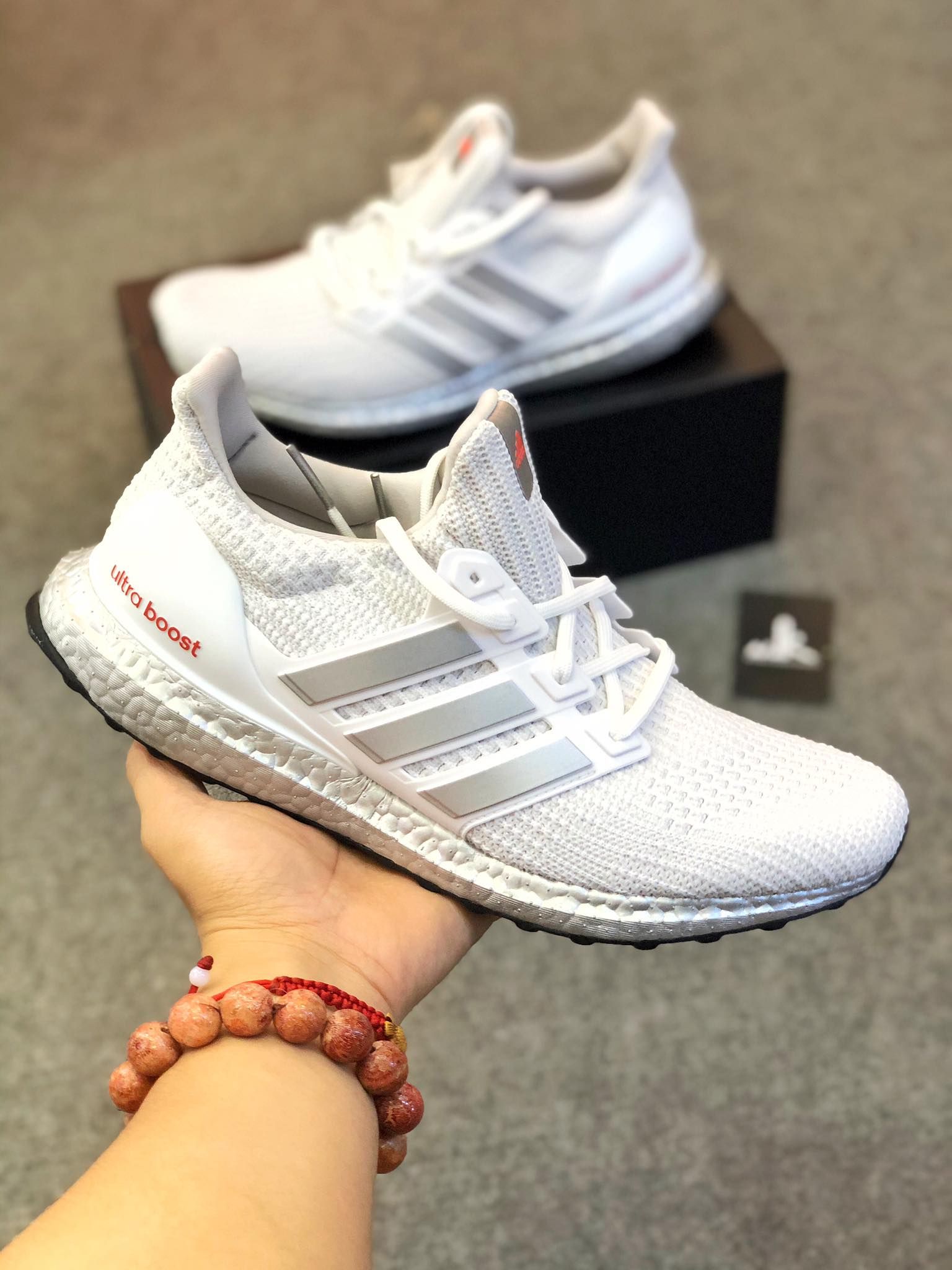  G55461 Ultraboost 4.0 DNA White Metallic 