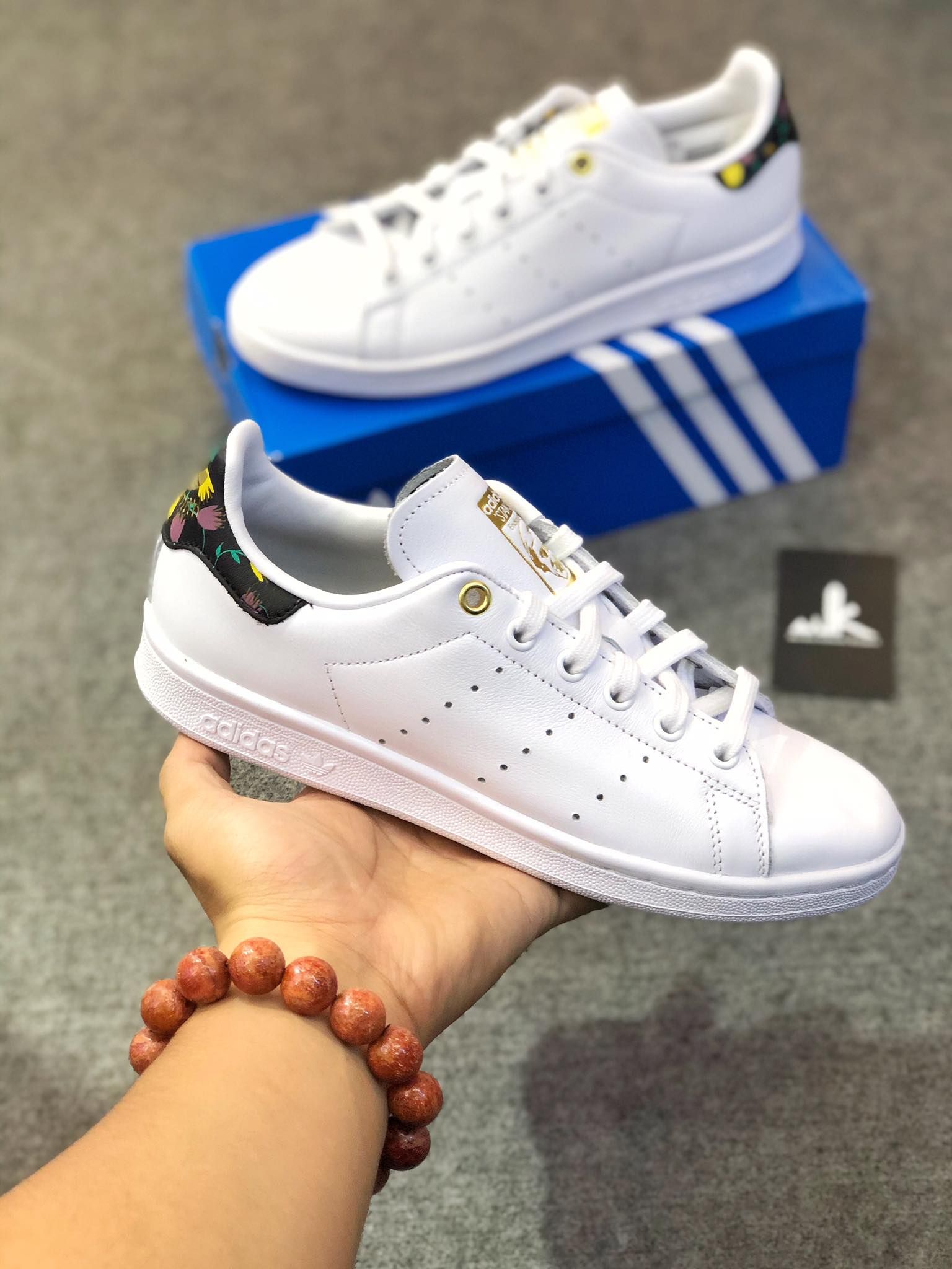  EH2037 Stan Smith Floral Pattern 