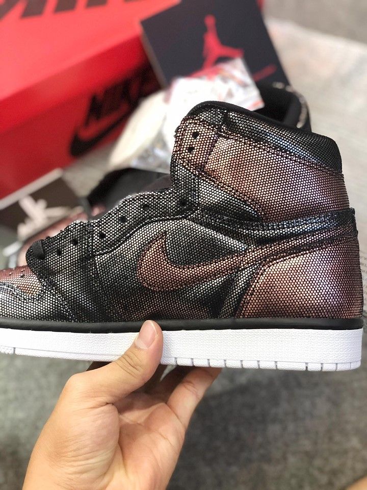  CU6690-006 Jordan 1 Retro High Fearless Rose Gold 