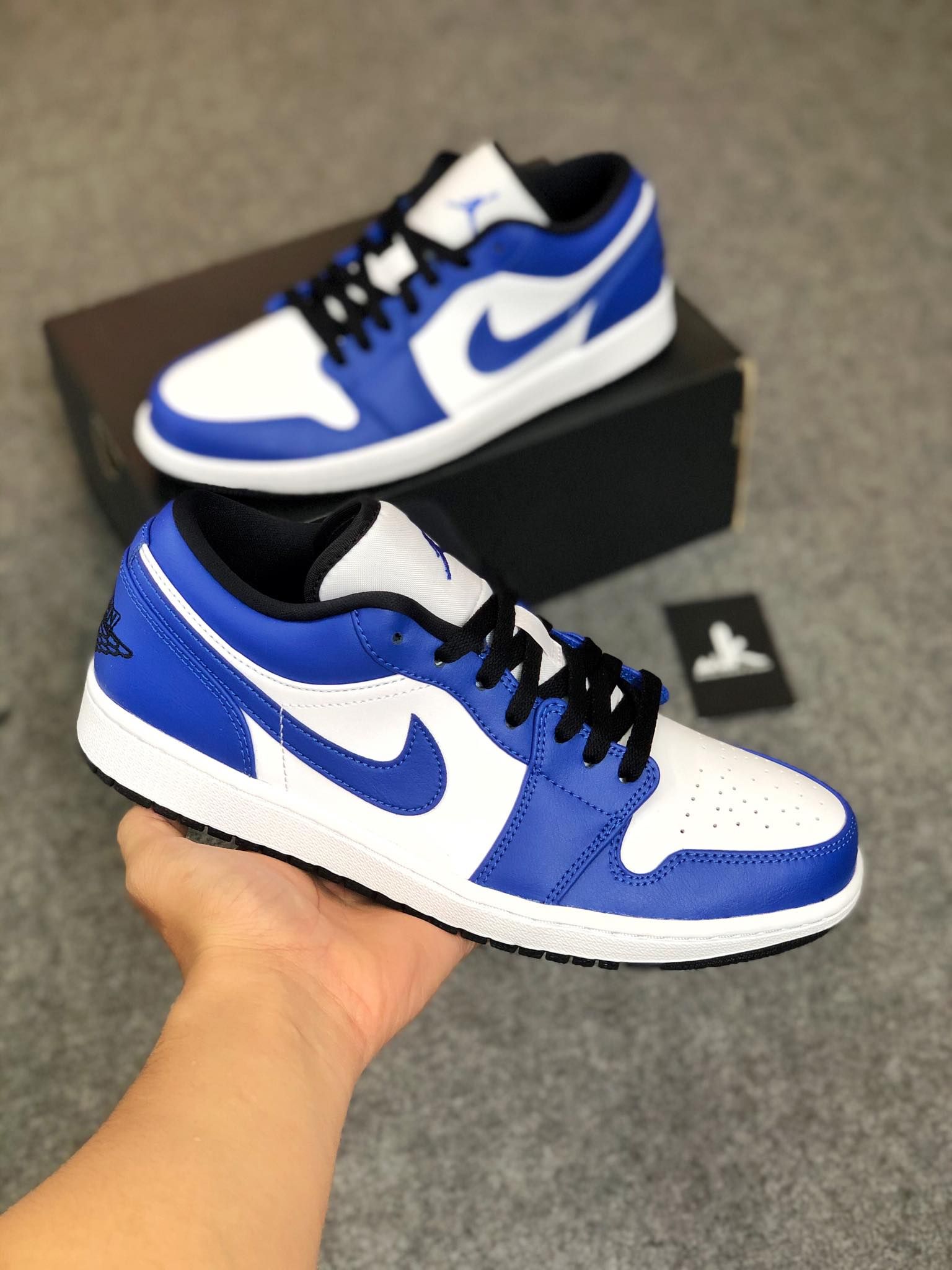  553558-124 Jordan 1 Low Game Royal 