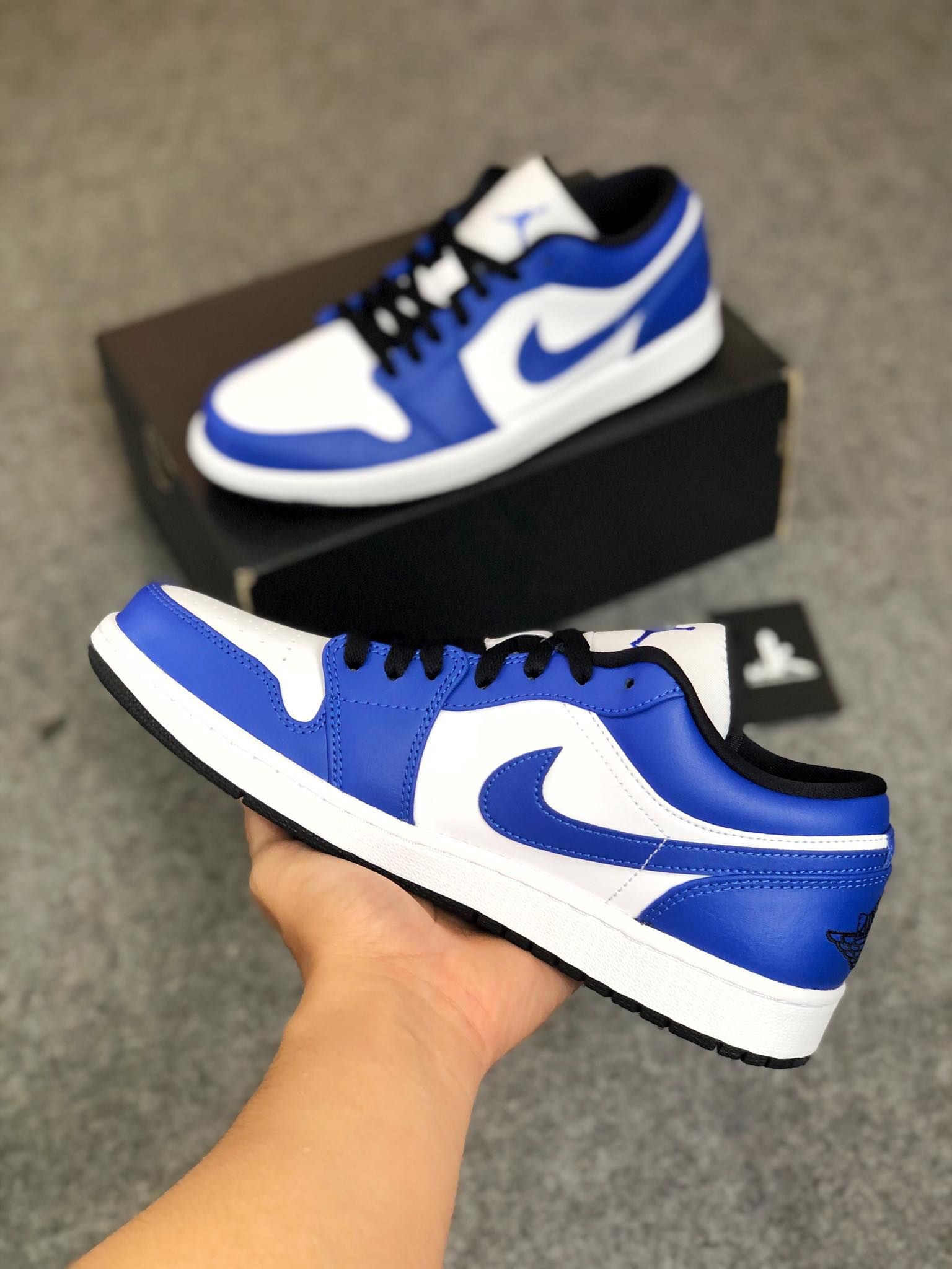  553558-124 Jordan 1 Low Game Royal 