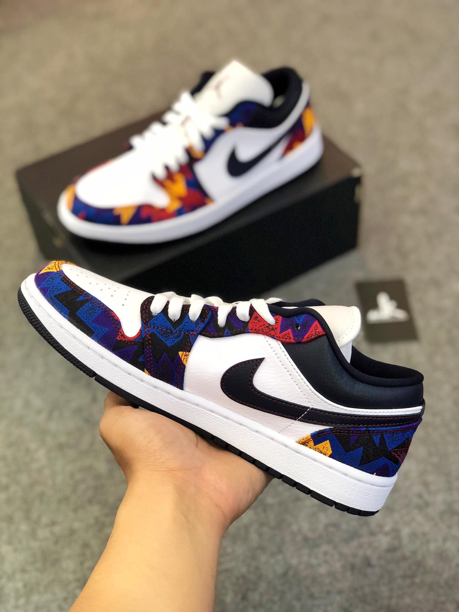  CZ8659-100 Jordan 1 Low Nothing But Net 