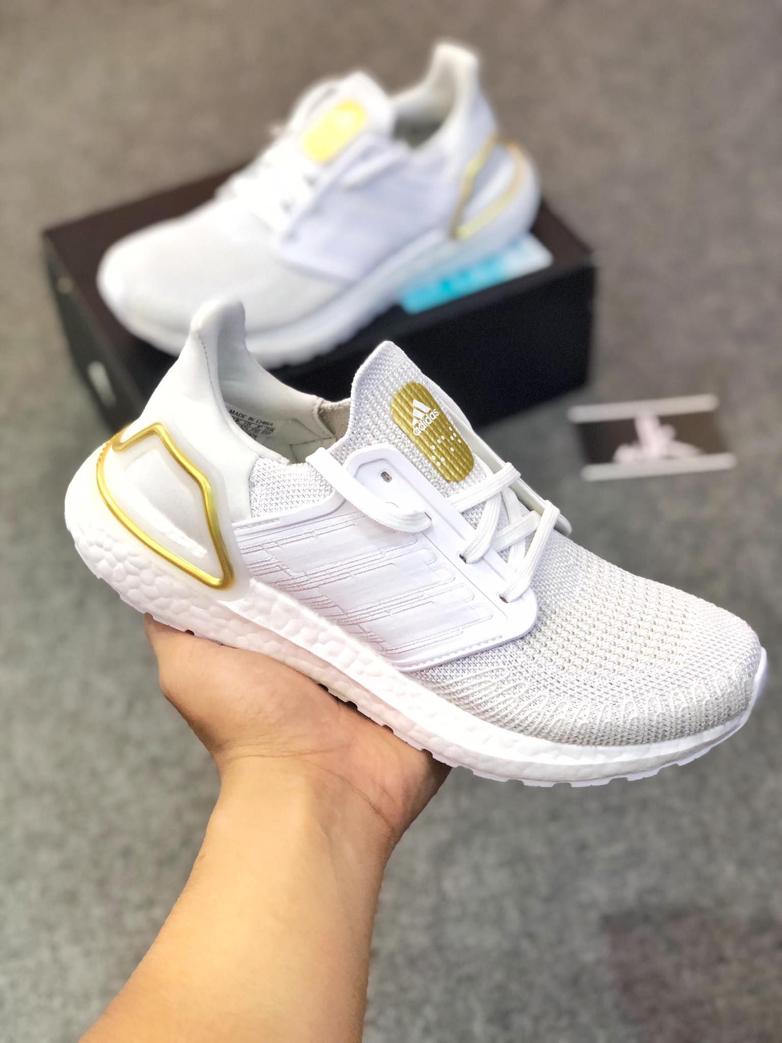  FV8351 Ultraboost 20 White Gold Metallic 