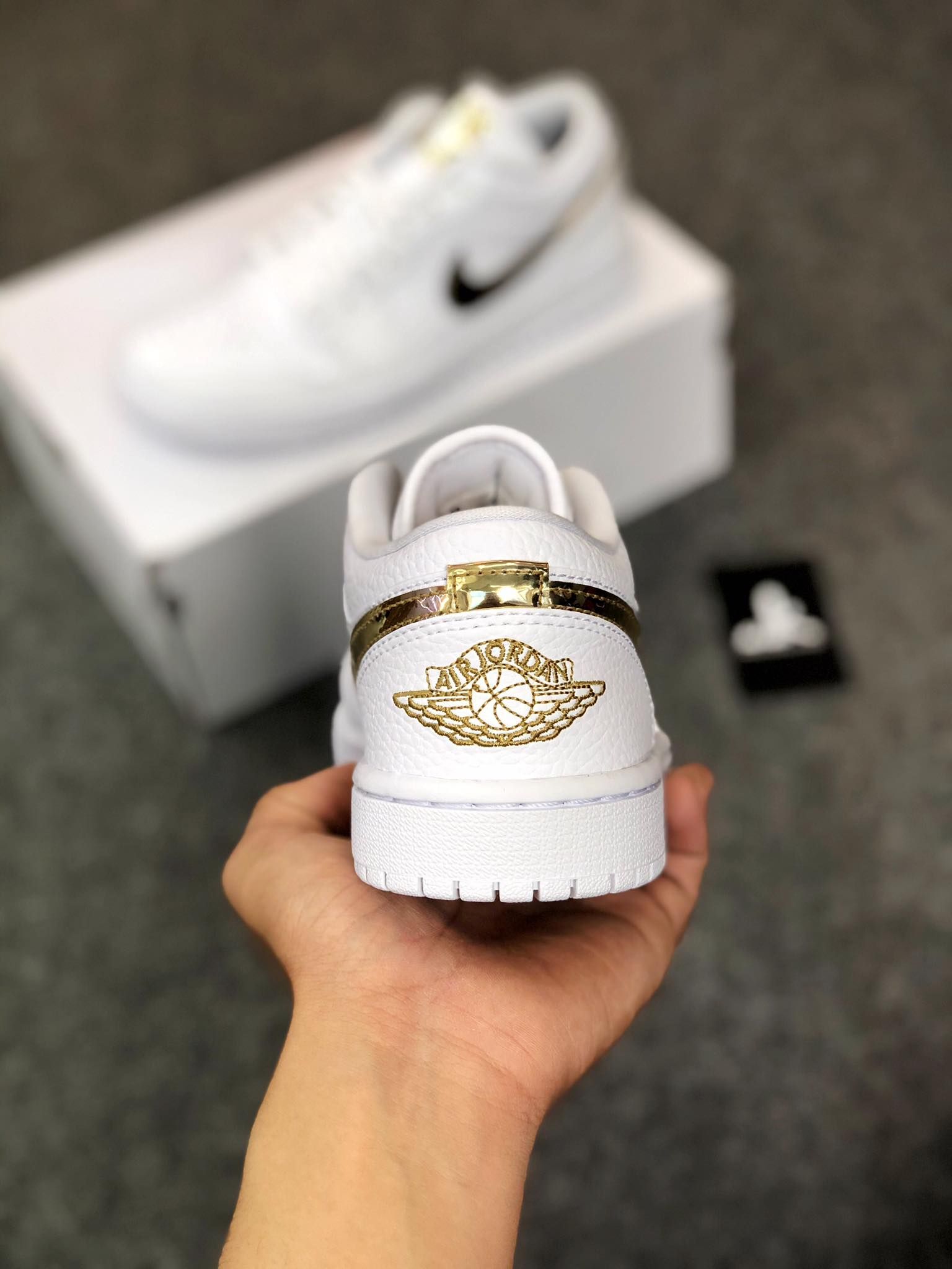  CZ4776-100 Jordan 1 Low White Metallic Gold 