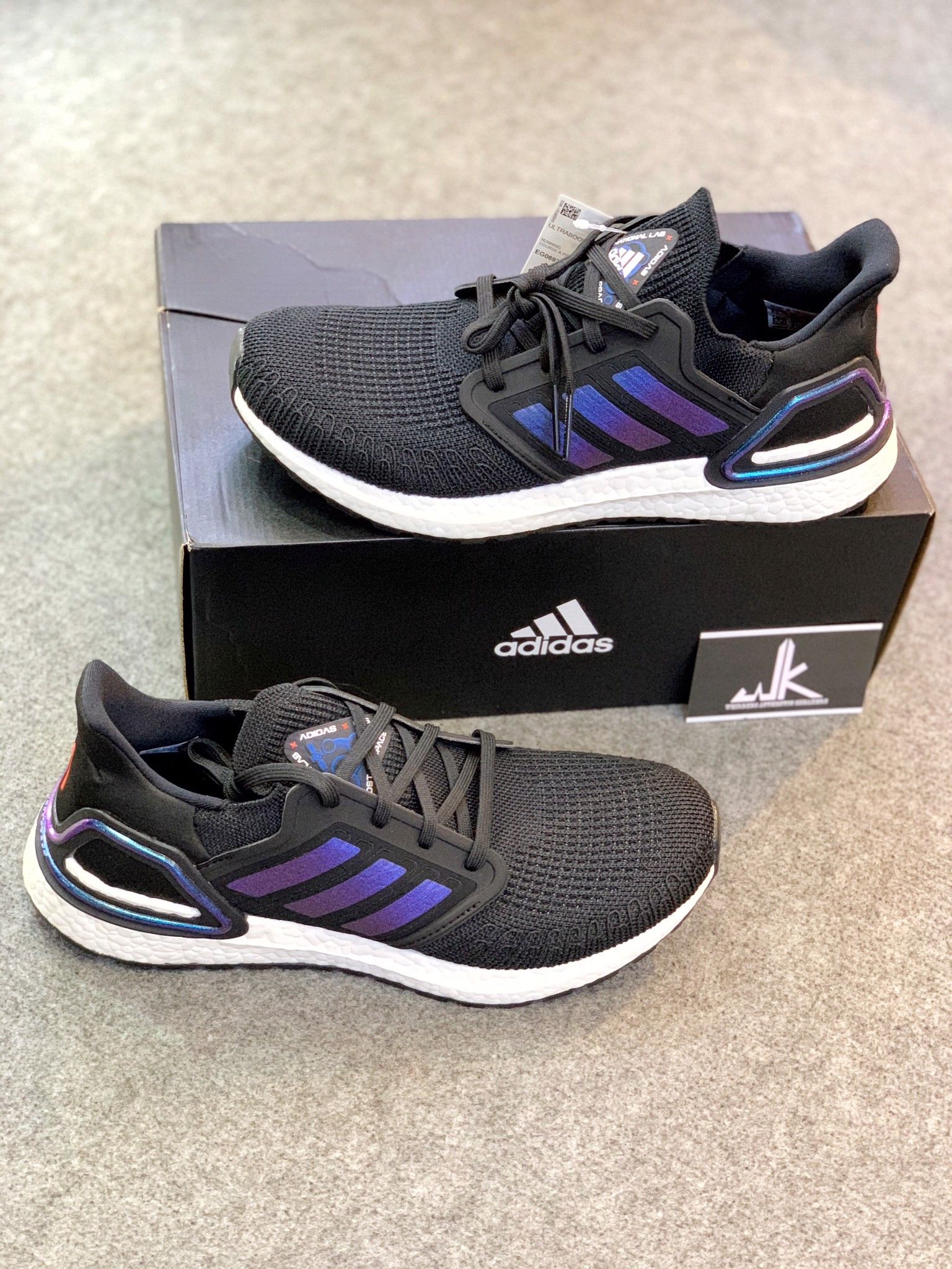  EG0692 - Ultraboost 2020 