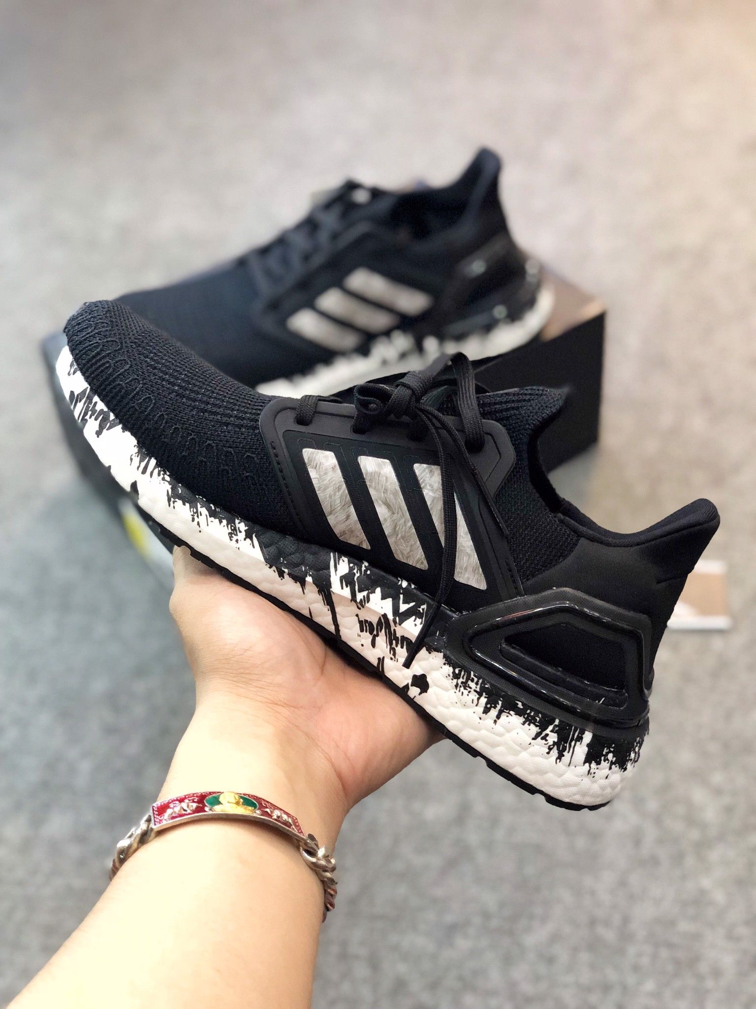  EG1342 - Ultraboost 2020 