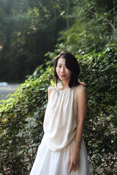 YẾN top