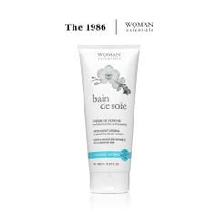 Gel vệ sinh dưỡng ẩm vùng kín Woman Essentials Bain De Soie