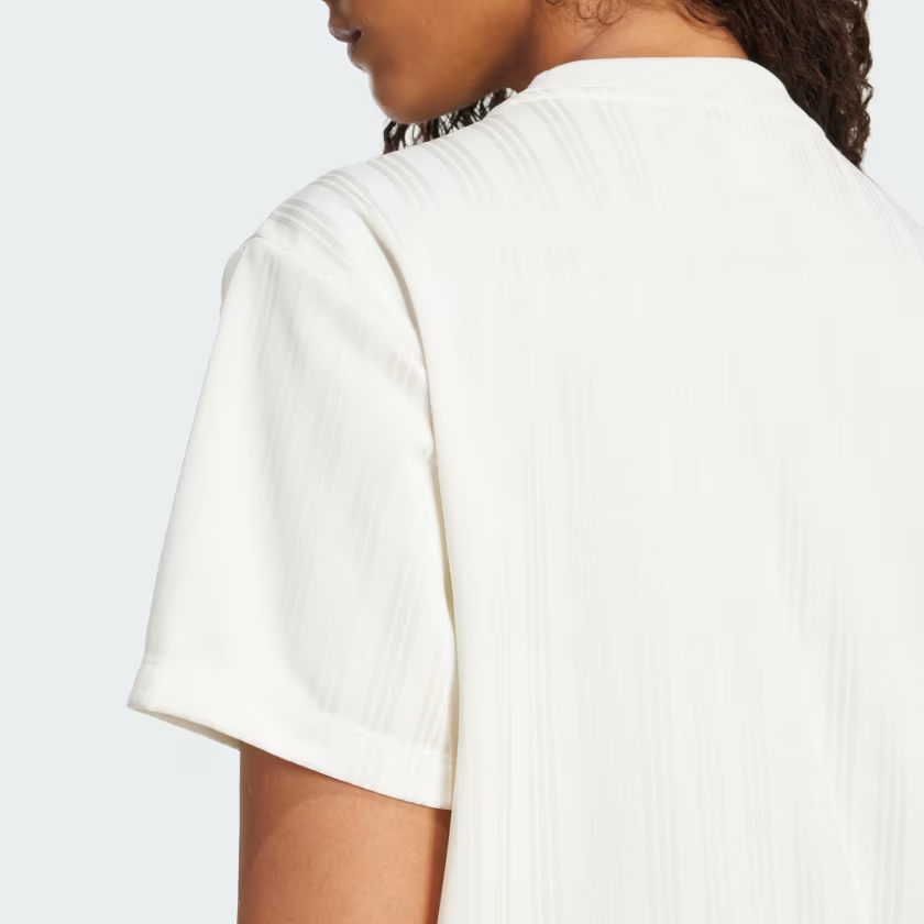 Áo T-shirt adidas Boyfriend Linear Graphic Nữ - JC7700