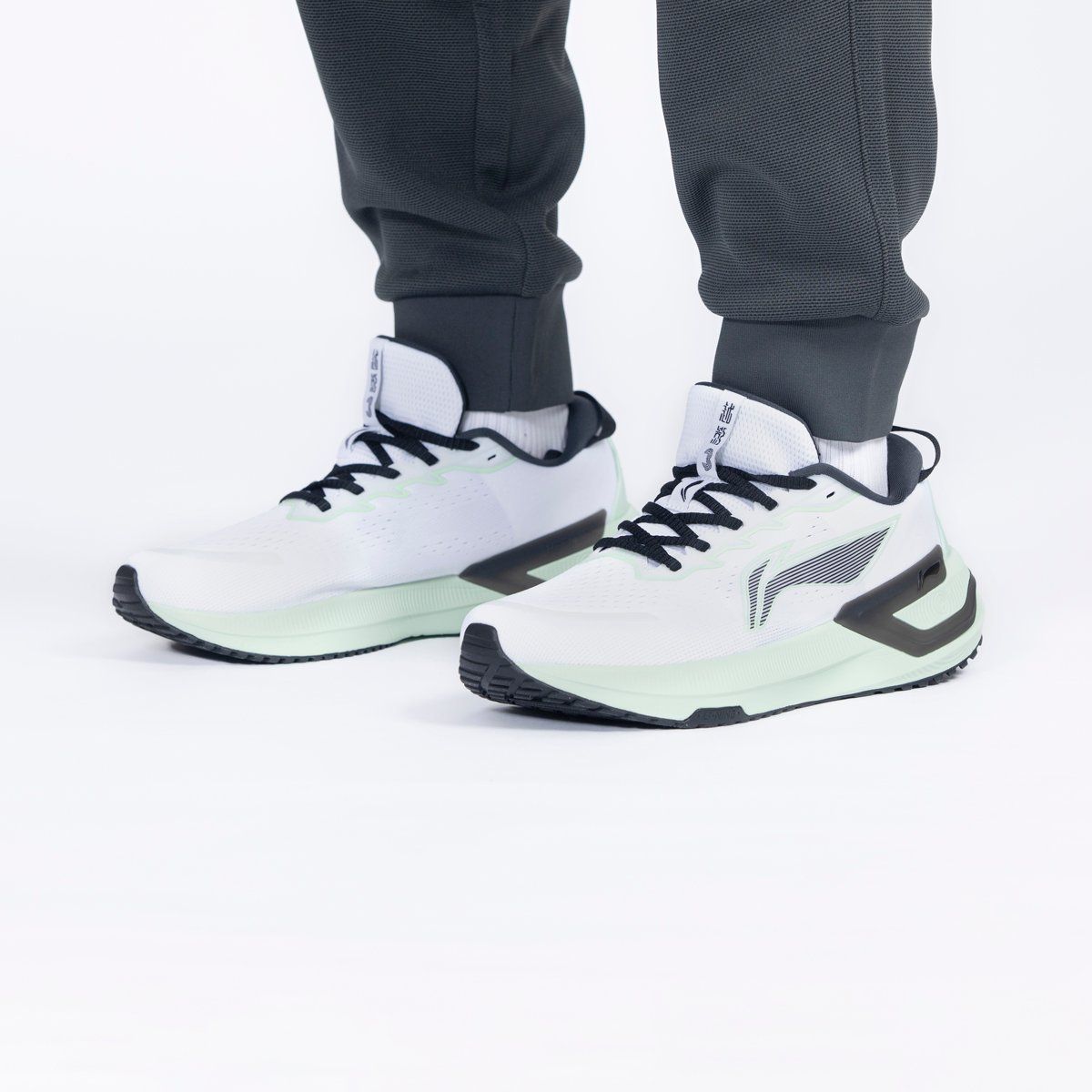 Giày chạy bộ Li-Ning Nam ARHT019-7V