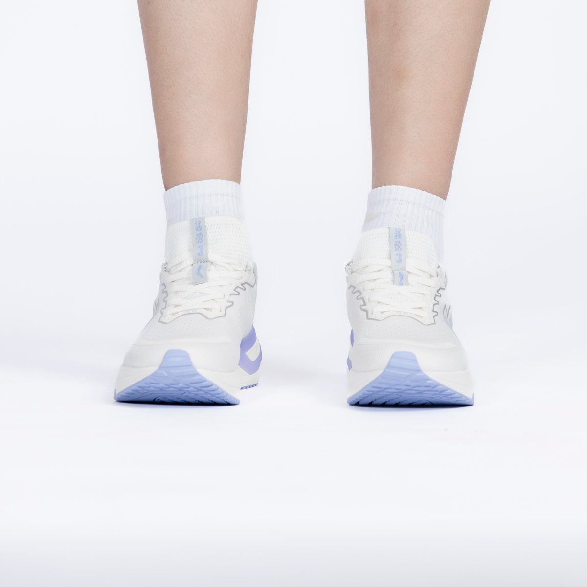  Giày chạy bộ Li-Ning Nữ ARHT020-1V 