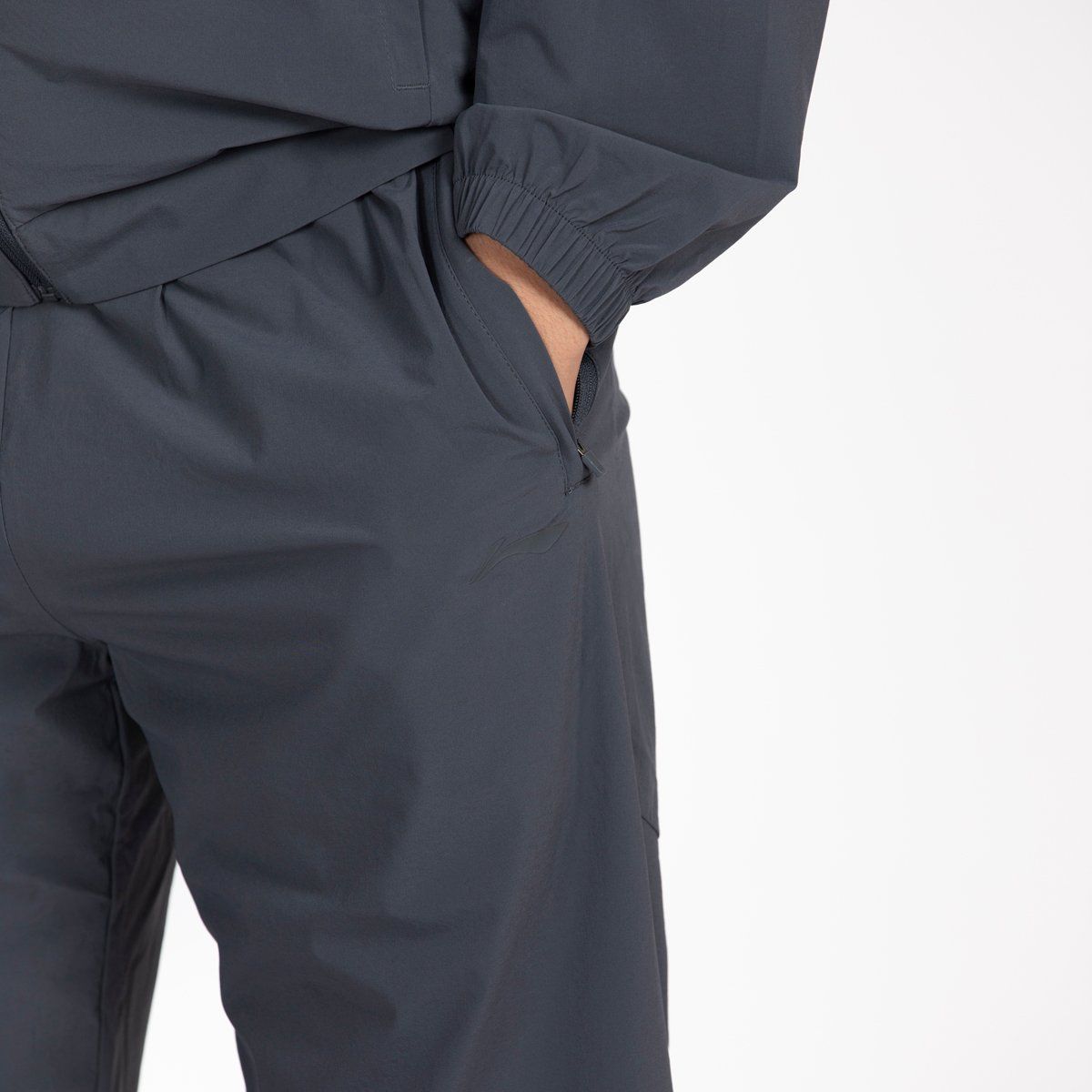 Quần gió Li-Ning Nam AYKT755-1