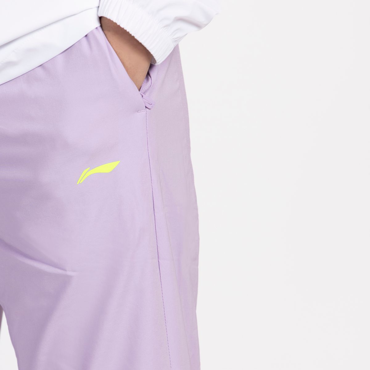 Quần gió Li-Ning Nữ AYKT762-1