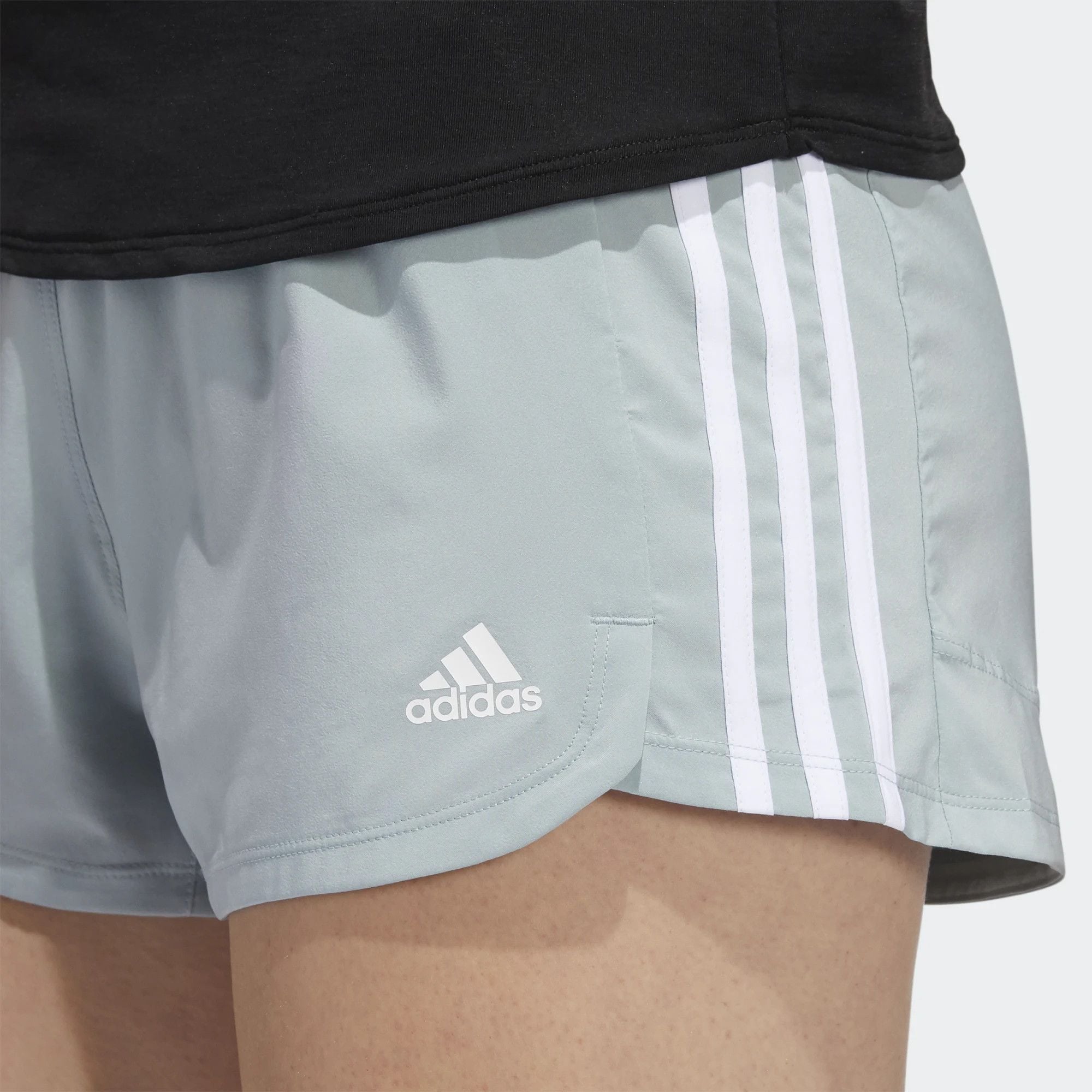 Quần short thể thao nữ Adidas - HD9587