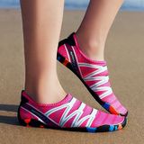  Giày đi biển họa tiết hồng sọc trắng - Adult aqua shoes - SA023-06 