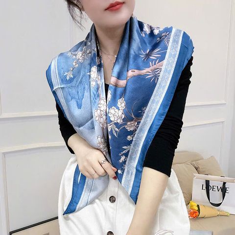  Khăn Lụa Vuông Hoa Văn Thanh Lịch - Phụ Kiện Gemyth, size 90 * 90cm 